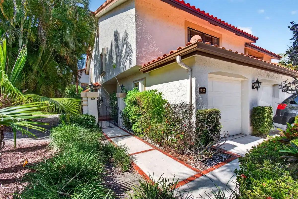 7865 La Mirada Dr, Boca Raton: photo 1 of 61