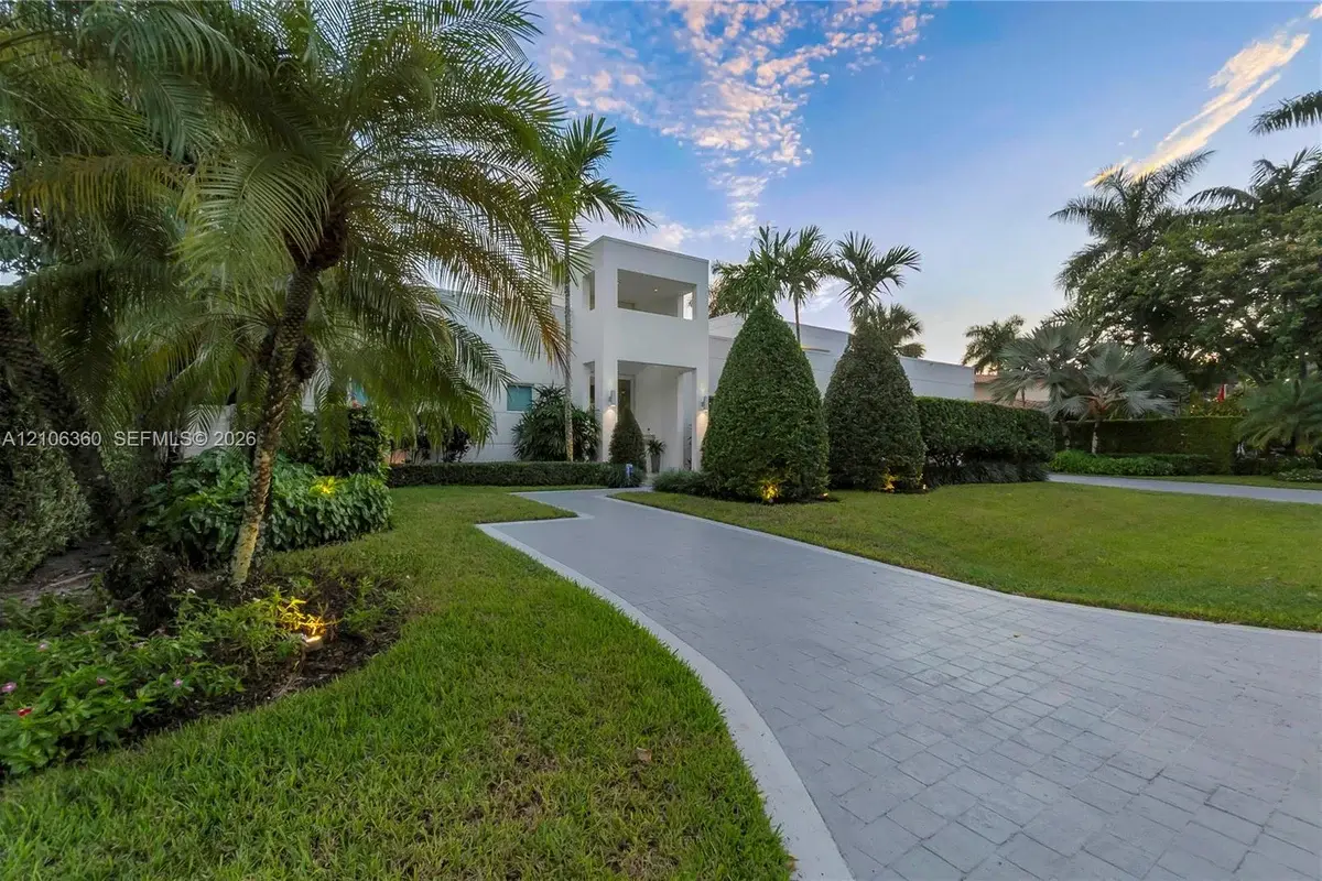 2632 NE 35th Dr, Fort Lauderdale: photo 1 of 69