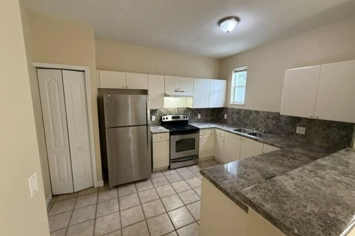 1103 Shoma Dr, Royal Palm Beach: photo 1 of 15