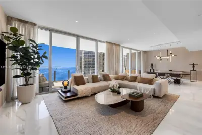 300 Biscayne Boulevard Way #3002E, Miami: photo 1 of 74