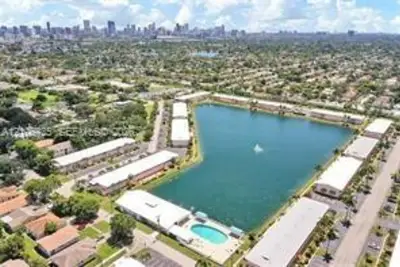 1000 SW 11 Ave #12, Hallandale Beach: photo 1 of 36