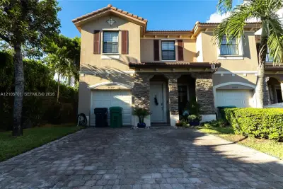 16377 SW 71st Ter, Miami: photo 1 of 35