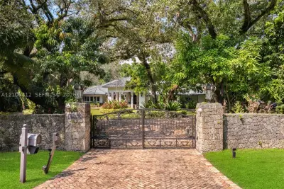 9400 Old Cutler Rd, Coral Gables: photo 1 of 21