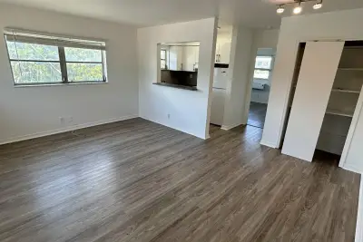 749 SE 15th St #3, Fort Lauderdale: photo 1 of 15