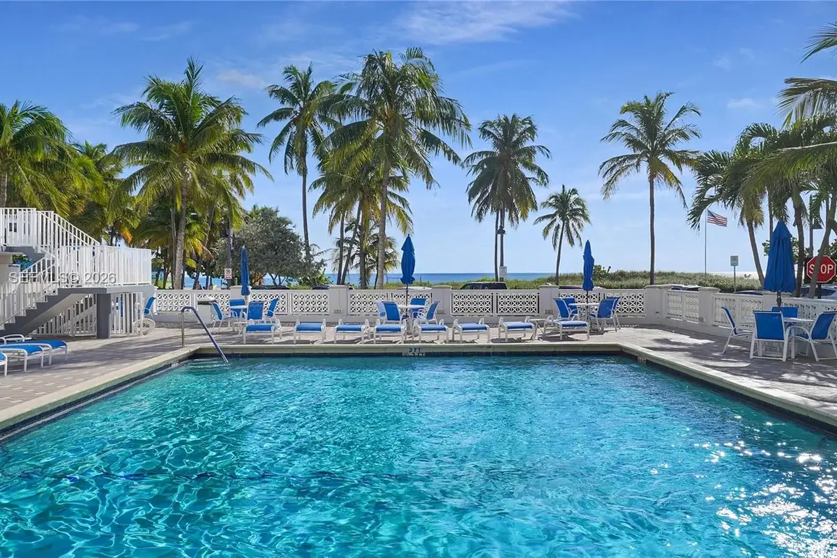 111 N Pompano Beach Blvd #304, Pompano Beach: photo 1 of 48