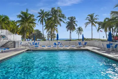 111 N Pompano Beach Blvd #304, Pompano Beach: photo 1 of 48