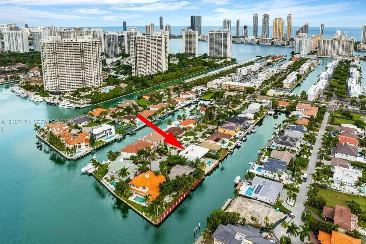 3300 NE 170th St, North Miami Beach: photo 1 of 23