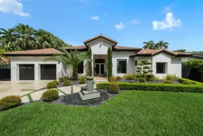 7345 SW 96th St, Pinecrest: photo 1 of 24