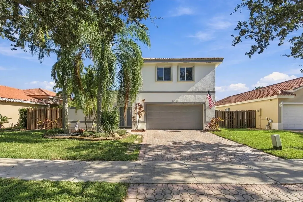 14702 Vista Luna Dr, Davie: photo 1 of 30