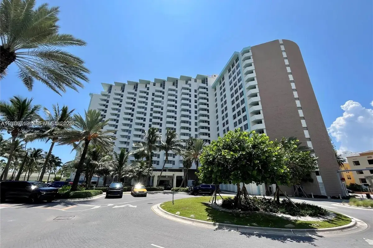 2899 Collins Ave #1538, Miami Beach: photo 1 of 20