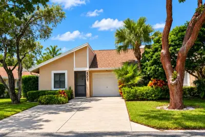 8057 Springtree Rd, Boca Raton: photo 1 of 9