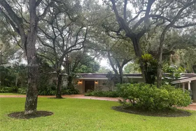 8201 Cheryl Ln, Miami: photo 1 of 2