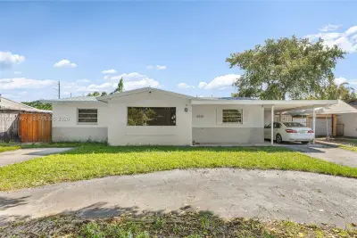 5220 SW 57th St, Davie: photo 1 of 16