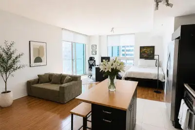 1900 N Bayshore Dr #3005, Miami: photo 1 of 10