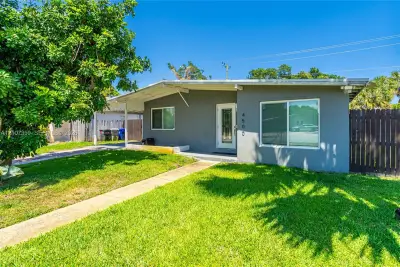 4500 NE 18th Ave, Pompano Beach: photo 1 of 19
