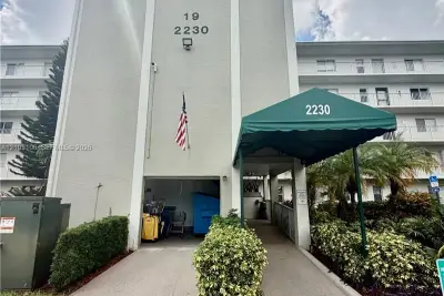2230 N Cypress Bend Dr #308, Pompano Beach: photo 1 of 39