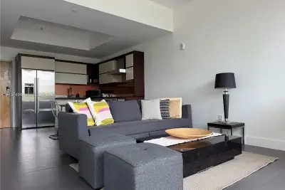 2100 Park Ave #305, Miami Beach: photo 1 of 18