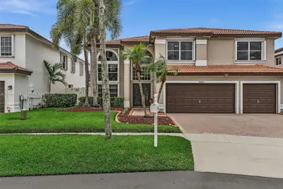 2654 SW 181st Ter, Miramar: photo 1 of 30