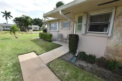 2688 Dudley Dr #J, West Palm Beach: photo 1 of 28