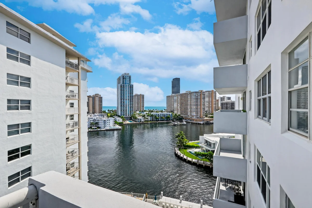 137 Golden Isles Dr #1001, Hallandale Beach: photo 1 of 55