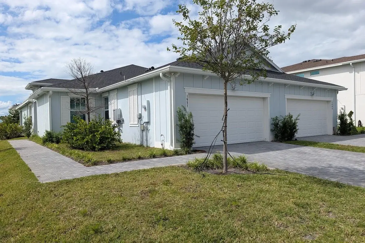 1657 Whistlegrass Ln, Loxahatchee: photo 1 of 32