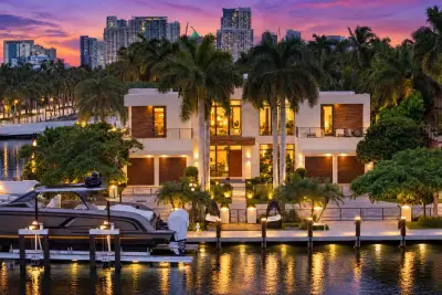 1 Royal Palm Dr, Fort Lauderdale: photo 1 of 100