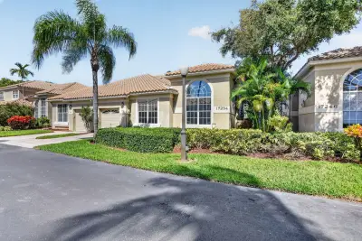 17254 Boca Club Blvd #106, Boca Raton: photo 1 of 55