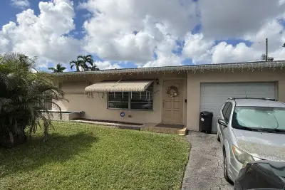 2287 NW 81st Ave, Sunrise: photo 1 of 34