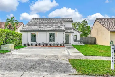 6611 SW 127th Path, Miami: photo 1 of 37