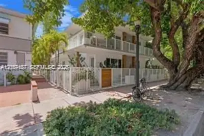 224 Meridian Ave #9, Miami Beach: photo 1 of 1