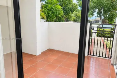 8301 SW 157th Ave #205, Miami: photo 1 of 8