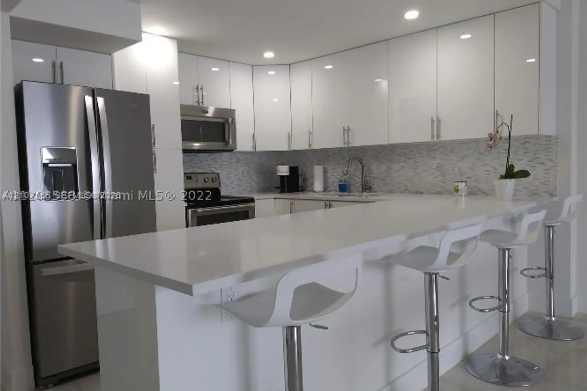 5701 Collins Ave #1507, Miami Beach: photo 1 of 1