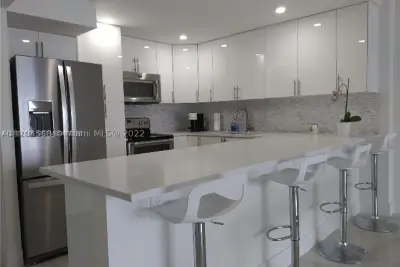 5701 Collins Ave #1507, Miami Beach: photo 1 of 1