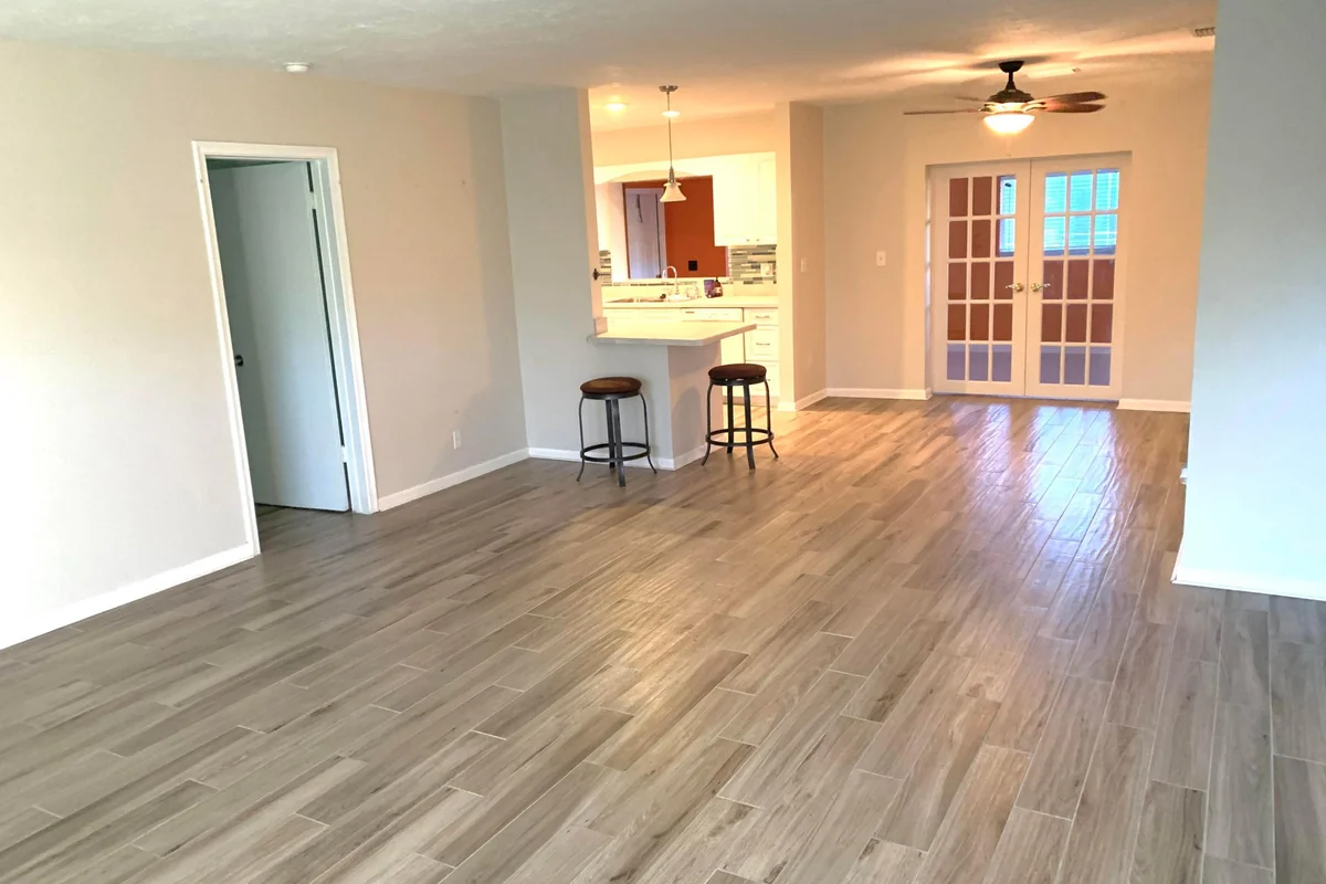 243 SW 4th St, Boca Raton: photo 1 of 17