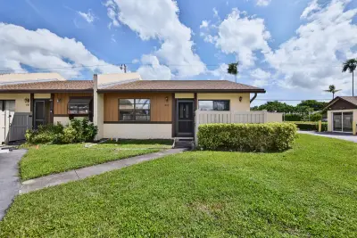 803 Banks Rd, Margate: photo 1 of 43