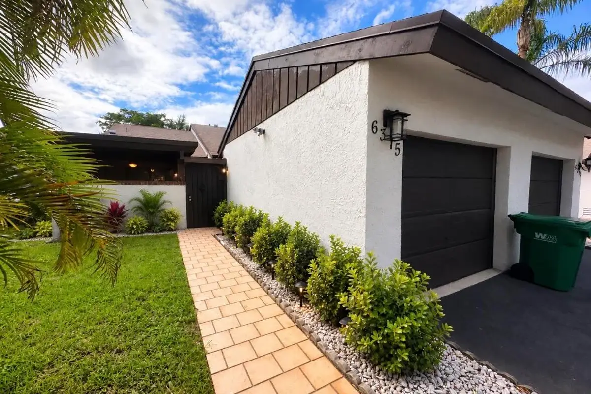 6375 Pinehurst Cir W #D38, Tamarac: photo 1 of 12