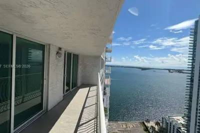 1200 Brickell Bay Dr #3505, Miami: photo 1 of 25