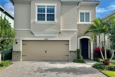 4615 Greenway Dr, Hollywood: photo 1 of 32