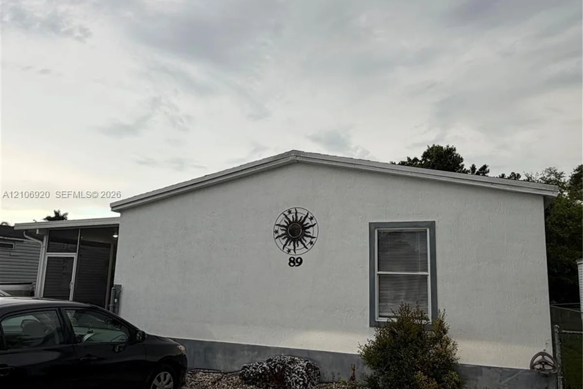 19800 SW 180 Ave #t, Miami: photo 1 of 17