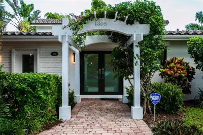 1806 NE 22nd Ter, Fort Lauderdale: photo 1 of 51