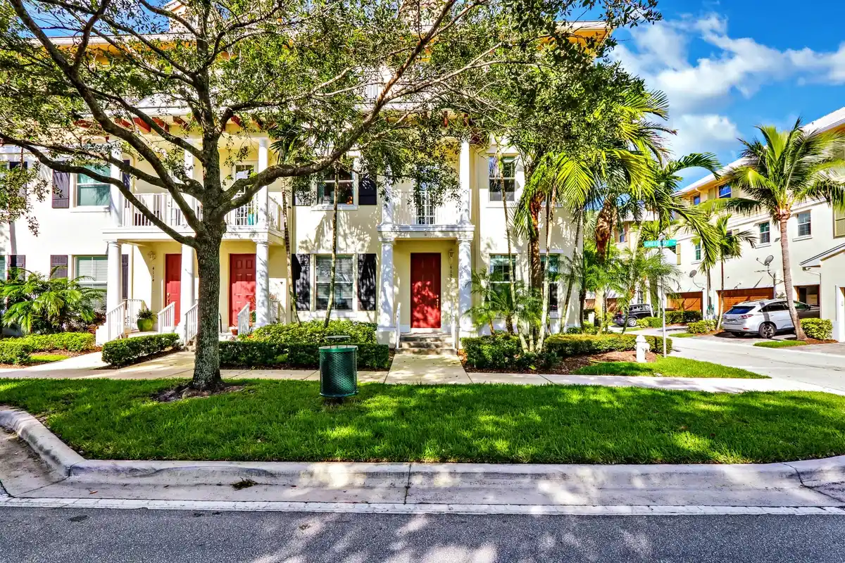 4106 Greenway Dr, Jupiter: photo 1 of 20