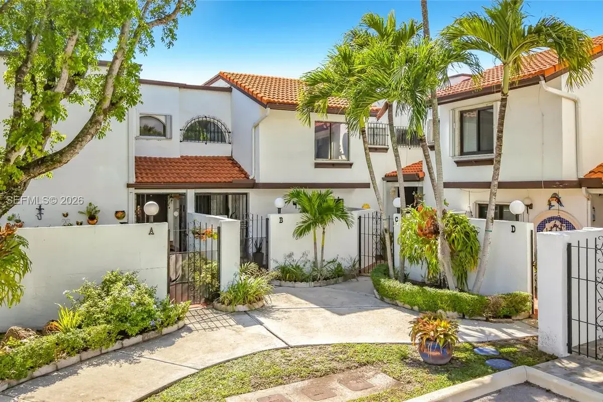 1291 SW 124th Ct #19-B, Miami: photo 1 of 34