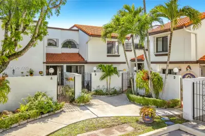 1291 SW 124th Ct #19-B, Miami: photo 1 of 34