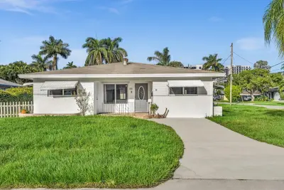 132 SE 2nd Ct, Dania Beach: photo 1 of 45