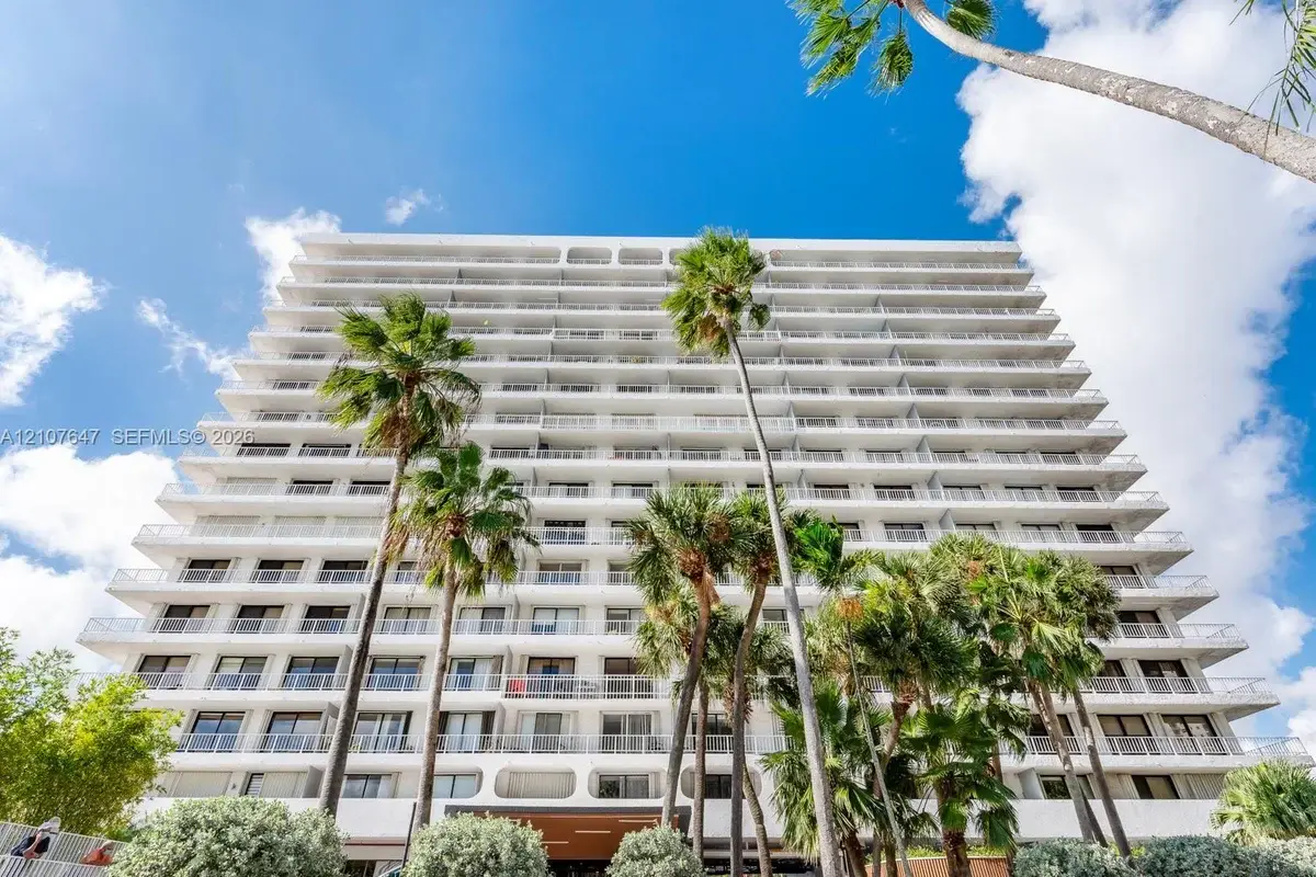 200 SE 15th Rd #PH-A, Miami: photo 1 of 31