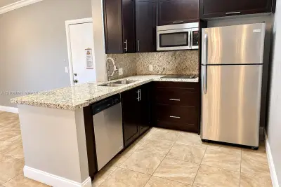 9729 Hammocks Blvd #202E, Miami: photo 1 of 18