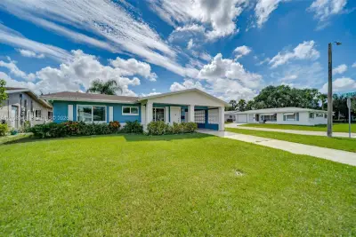 4510 Monterey Dr, Tamarac: photo 1 of 26