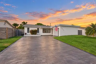 11631 NW 29th St, Sunrise: photo 1 of 24