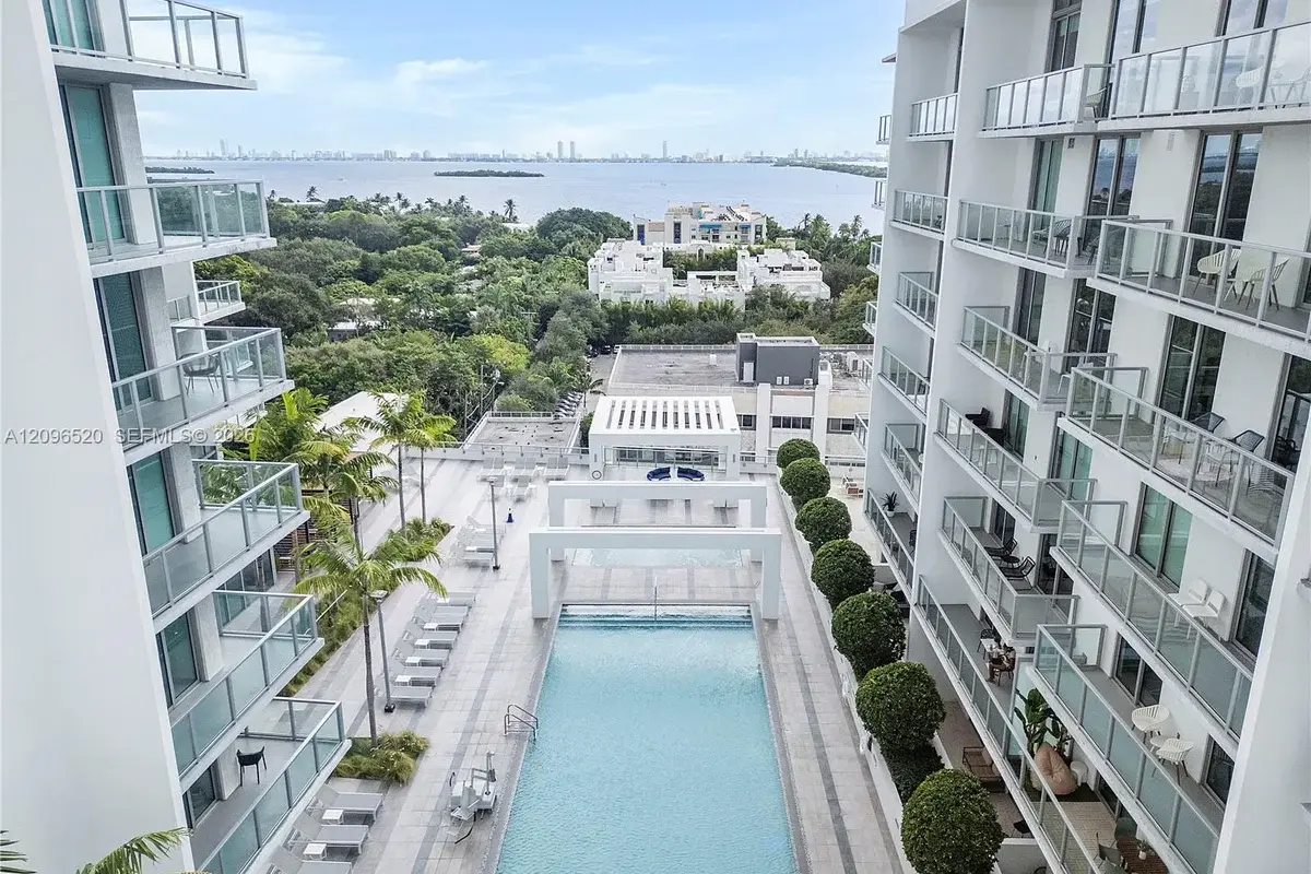 3900 Biscayne Blvd #S-702, Miami: photo 1 of 37
