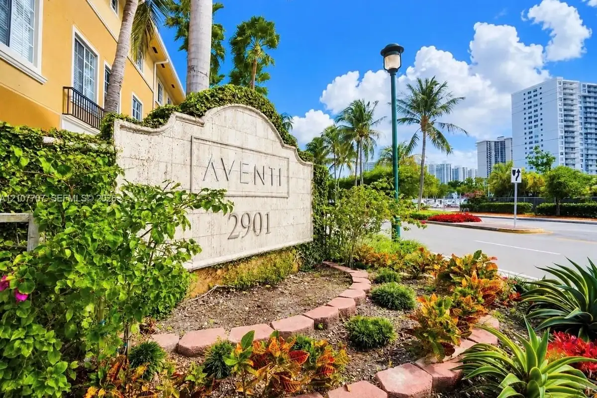 2941 NE 185th St #1311, Aventura: photo 1 of 29